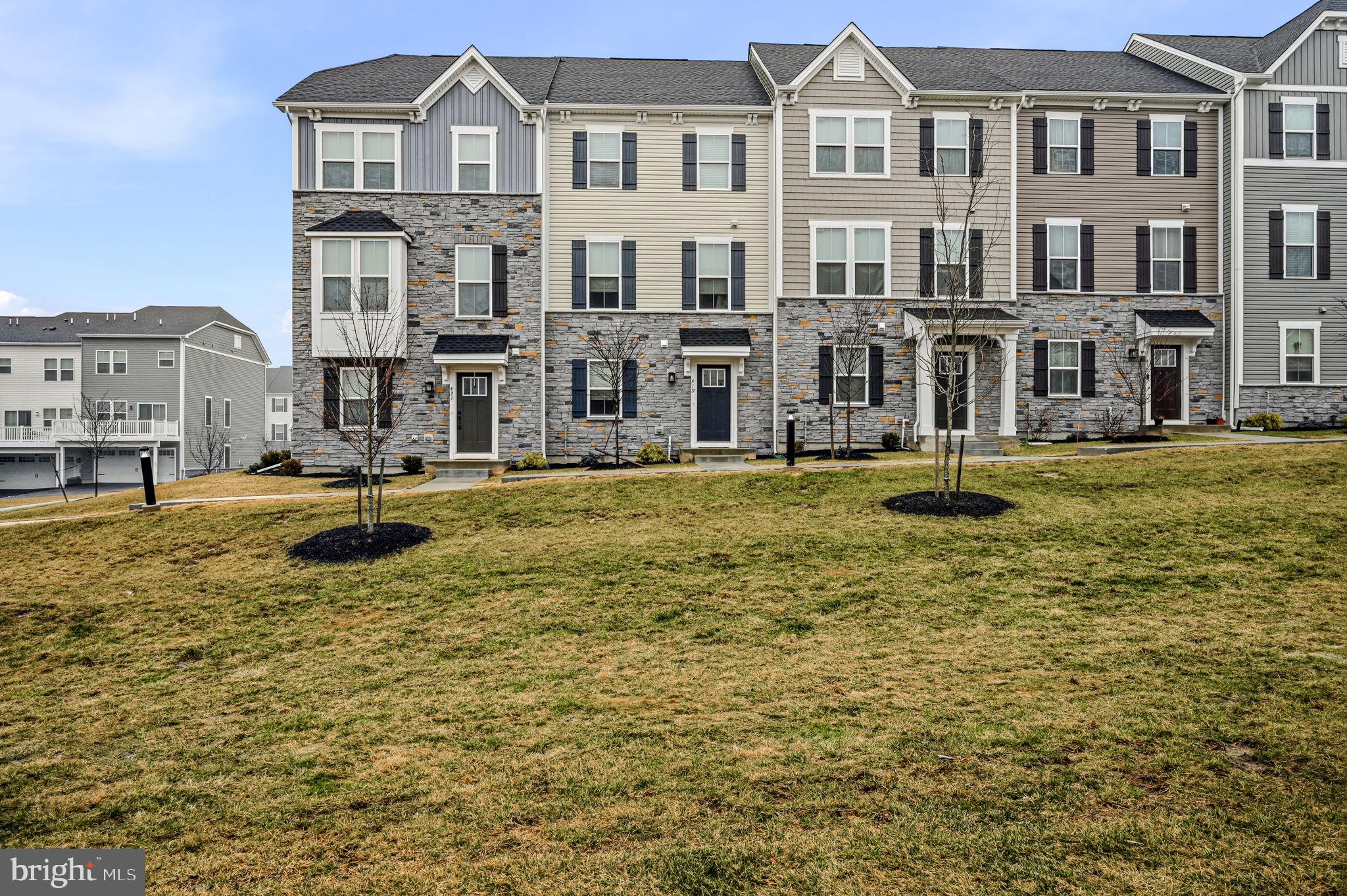 419 PAPER BARK SQUARE