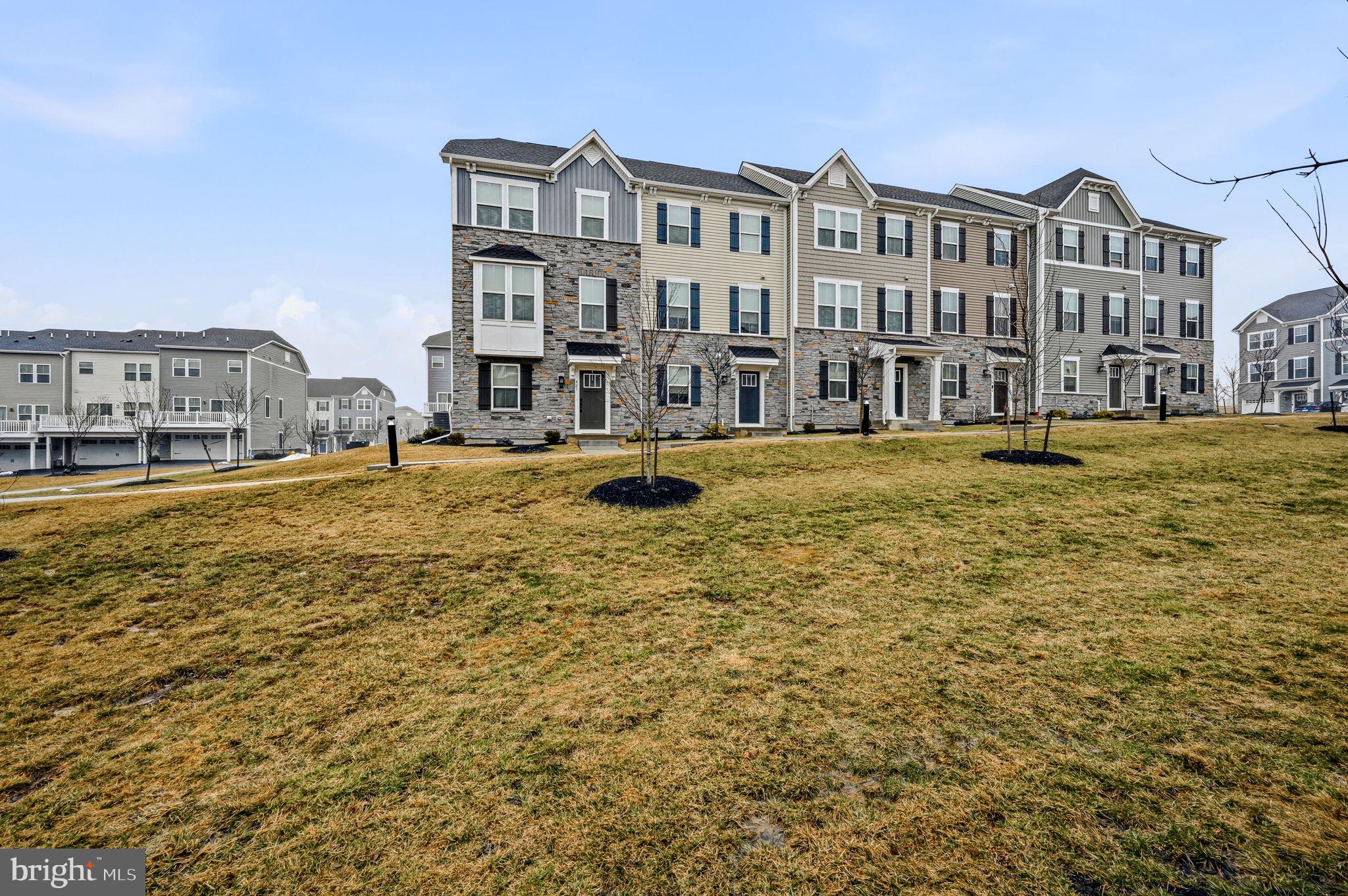 419 PAPER BARK SQUARE