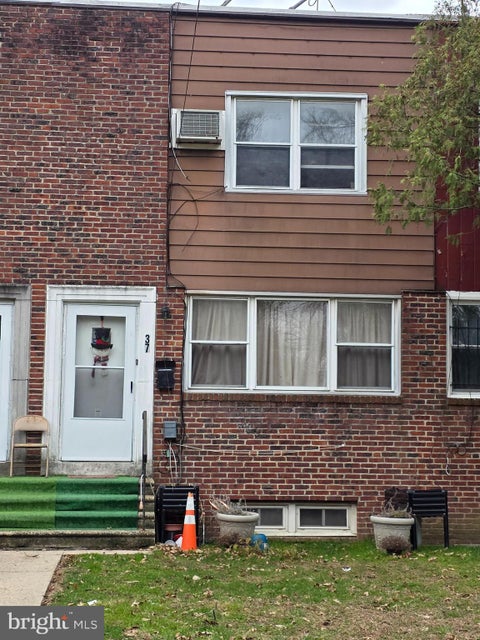 Townhouse For Sale - 37 Bruce Park Drive<br/> TRENTON, NJ 08618