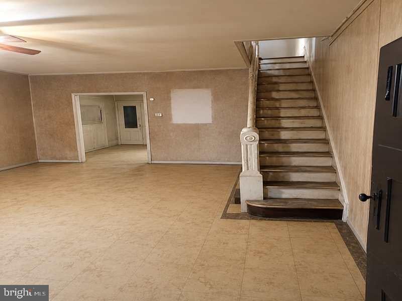 225 W ZERALDA STREET