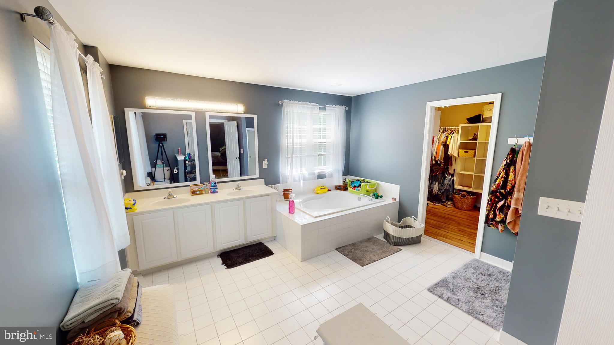 SWAN POINT - Residential