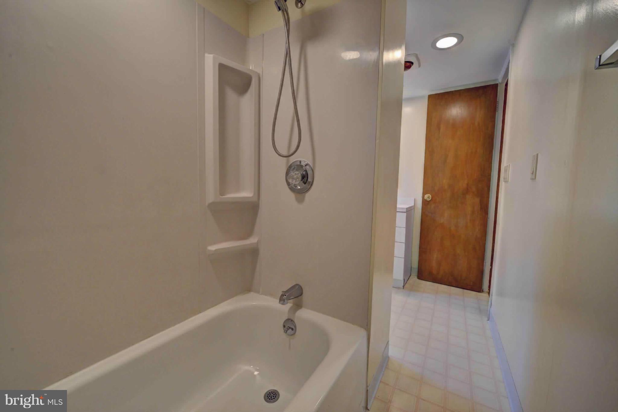 GLENCARLYN - Residential