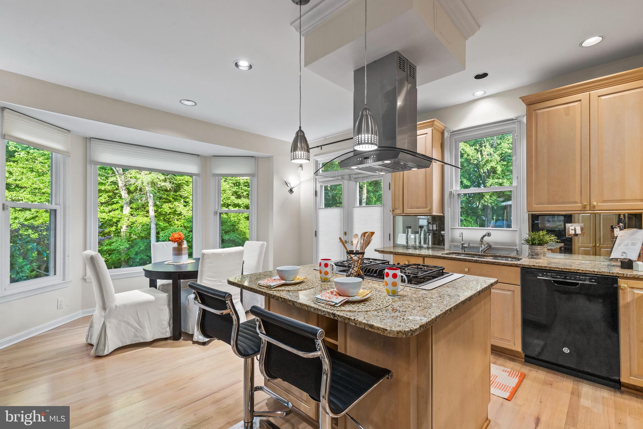 KENTSDALE ESTATES - Residential