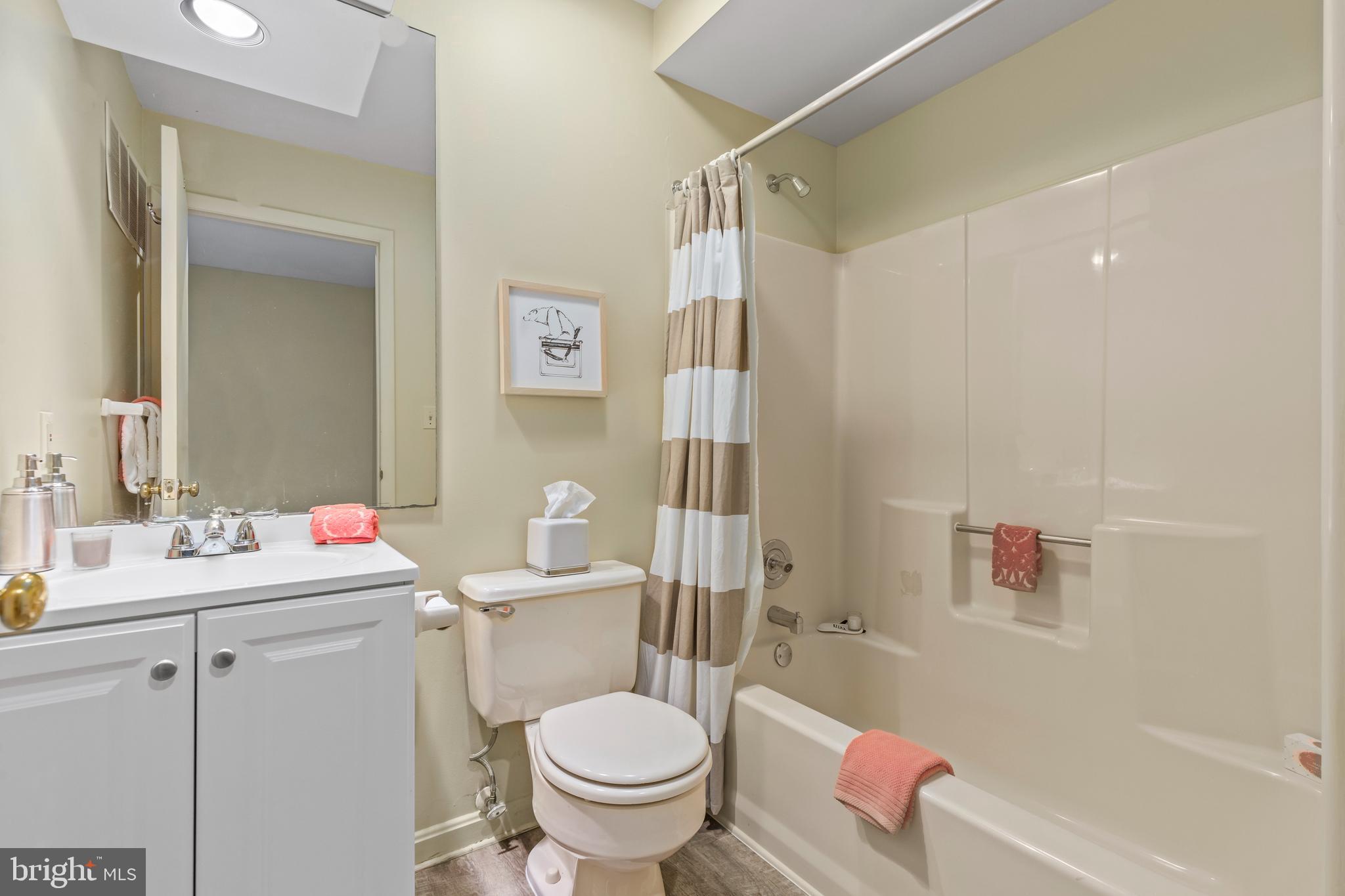 KENTSDALE ESTATES - Residential