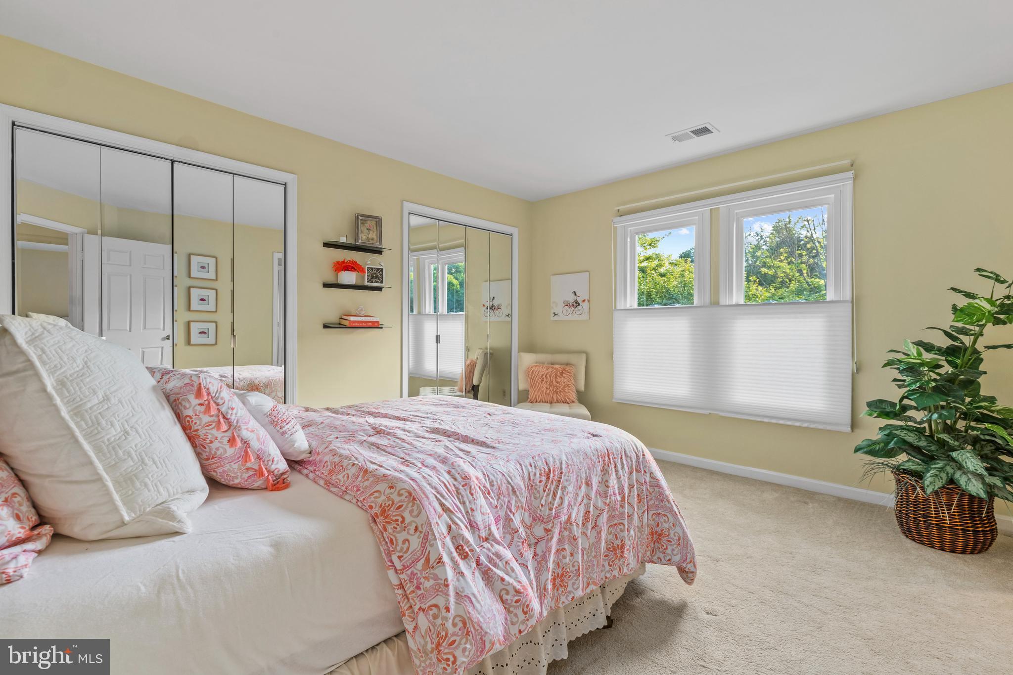 KENTSDALE ESTATES - Residential