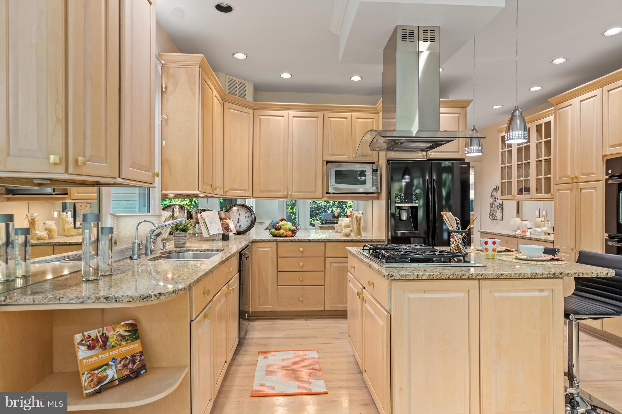 KENTSDALE ESTATES - Residential