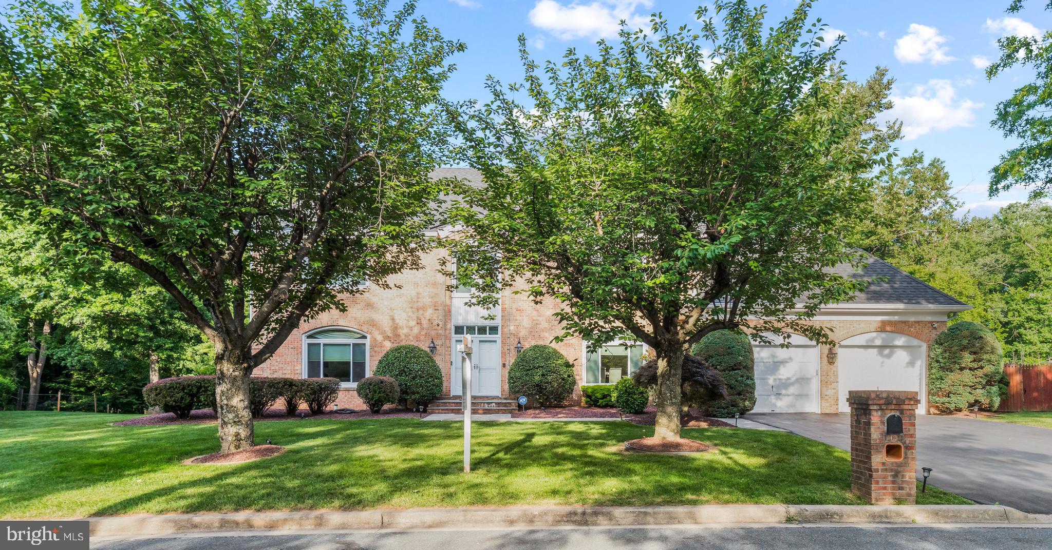 KENTSDALE ESTATES - Residential