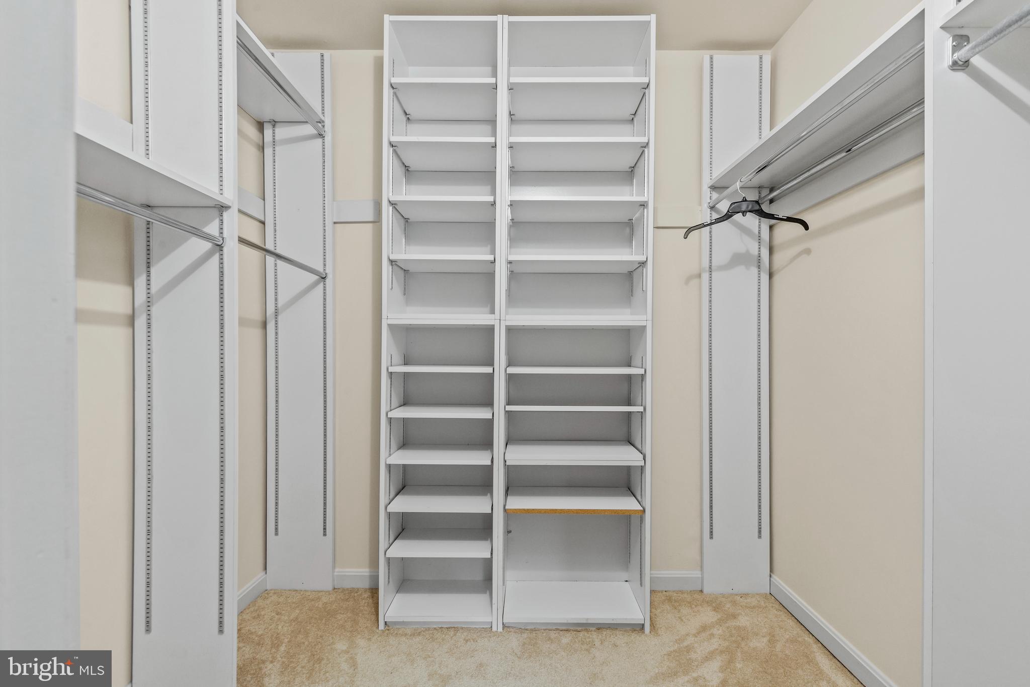 KENTSDALE ESTATES - Residential