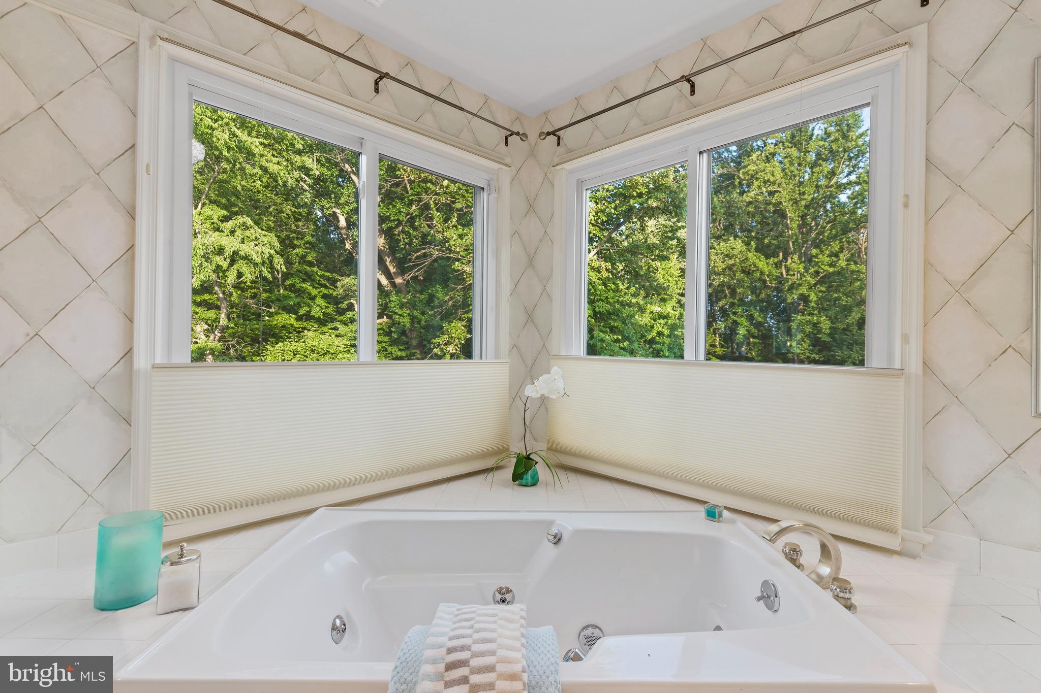 KENTSDALE ESTATES - Residential