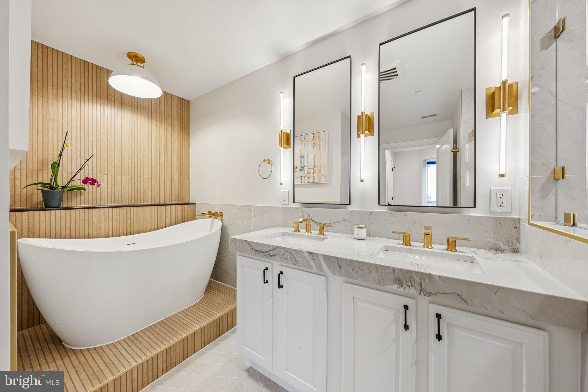 BROADWAY CONDOMINIUM - Residential