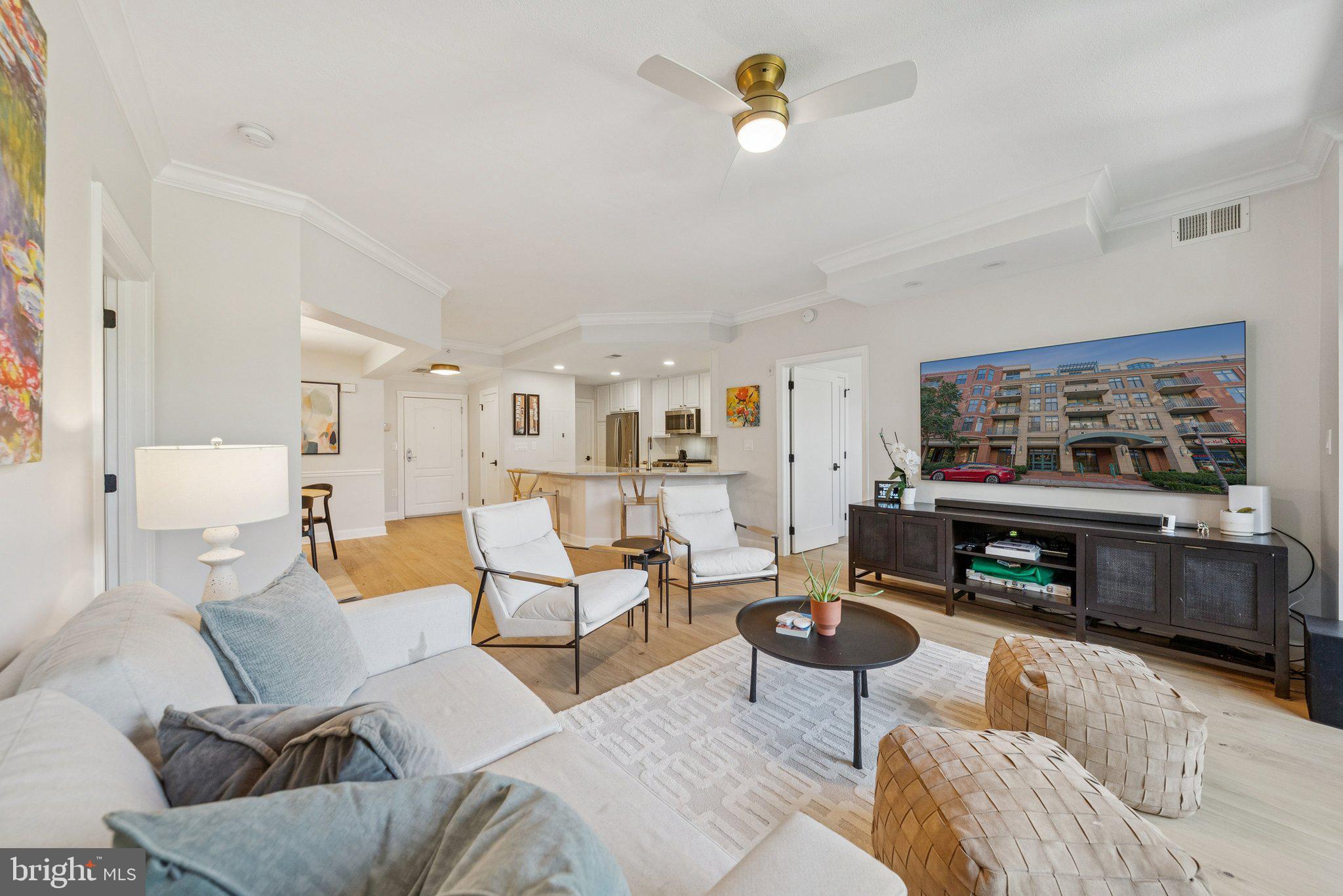 BROADWAY CONDOMINIUM - Residential