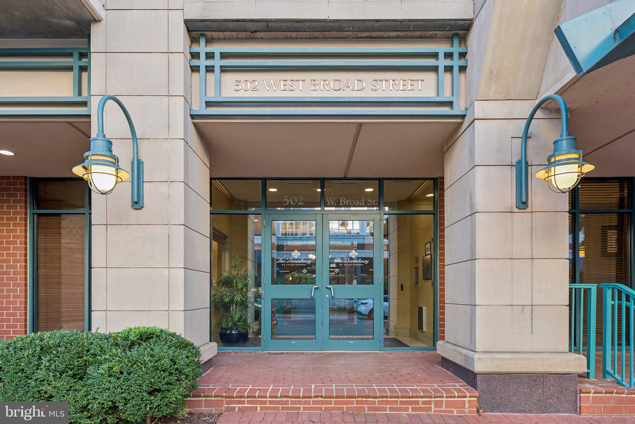 502 W BROAD STREET 215