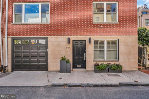 Townhouse For Sale - 2110-2112 Tryon Street<br/> Philadelphia County, PHILADELPHIA, PA 19146
