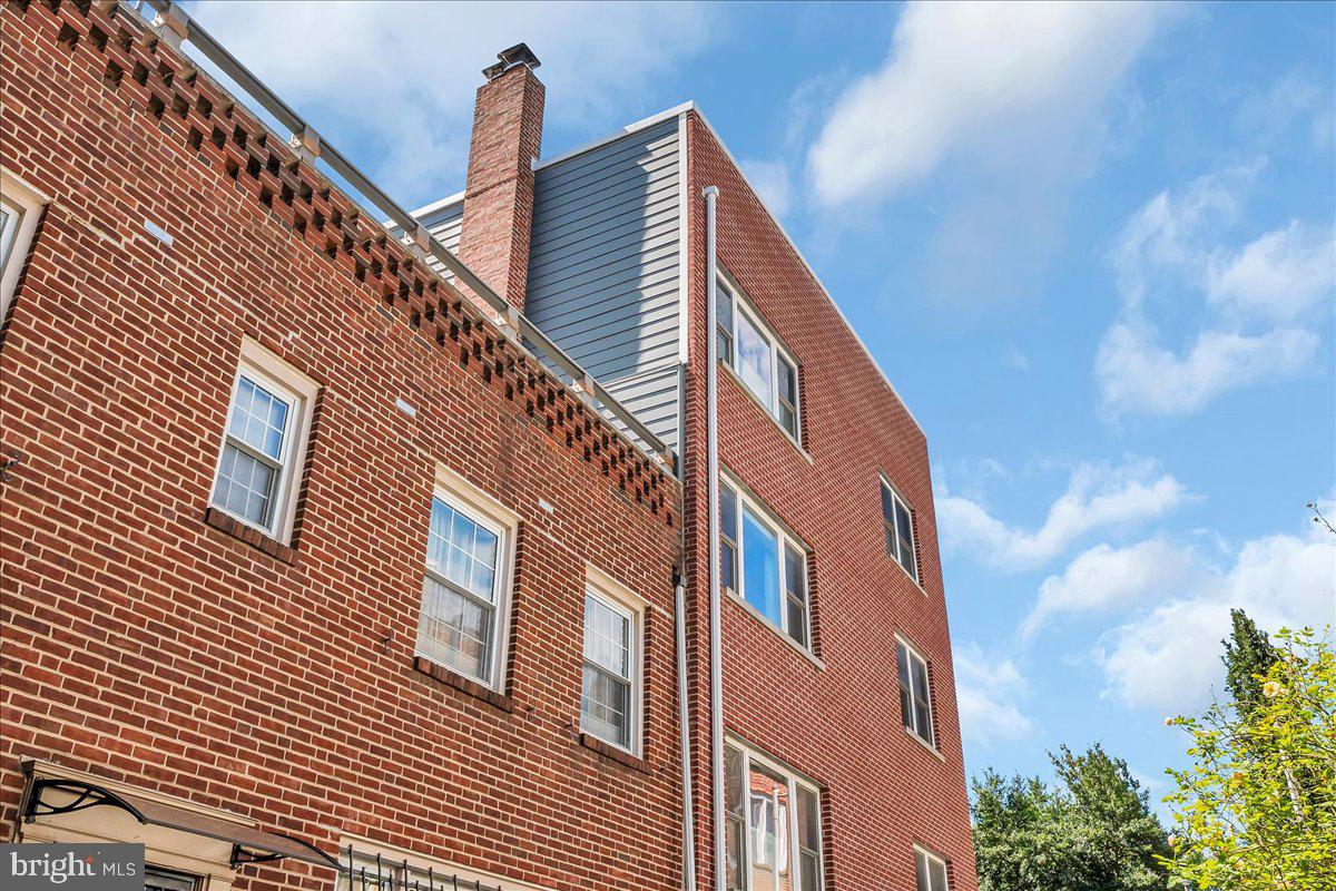 2110-2112 TRYON STREET