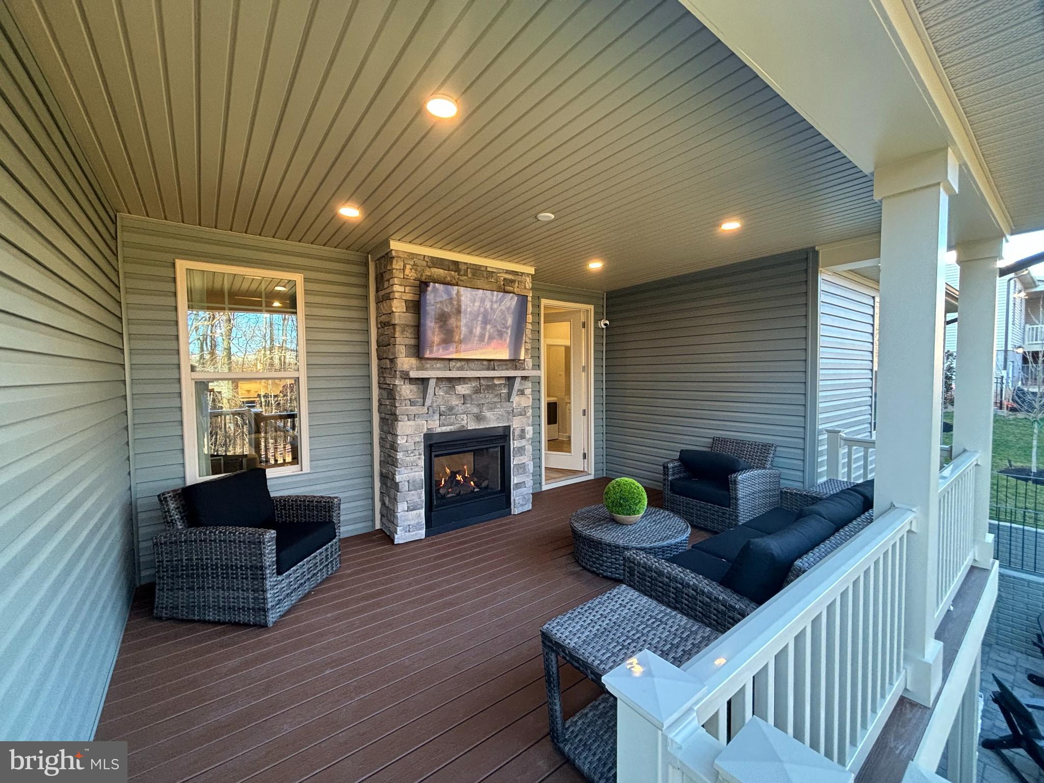 MAPLE HIGHLANDS - Residential