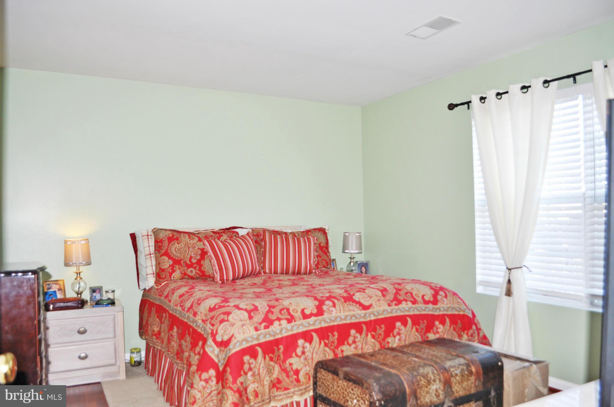 STRATFORD - Residential