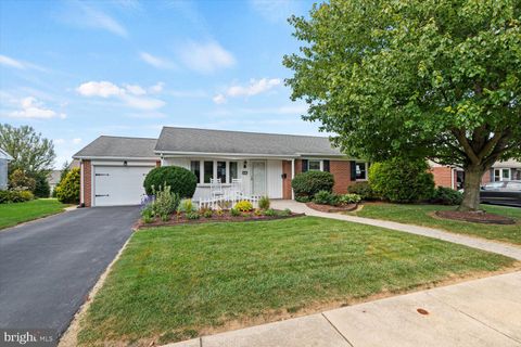 Photo of 567 Westfield Drive, New Holland, PA 17557 (MLS # PALA2056512)