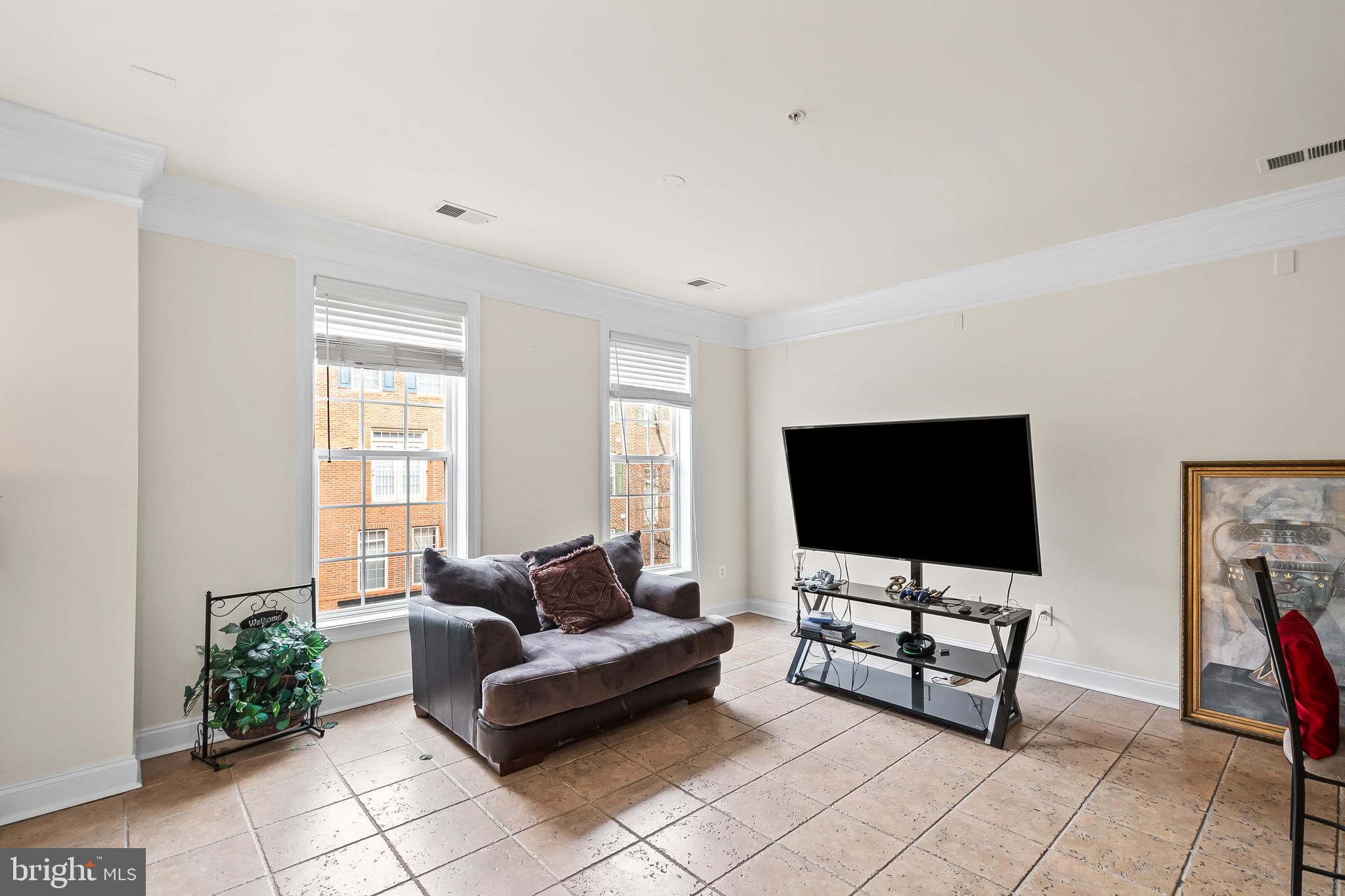 POTOMAC CLUB - Residential