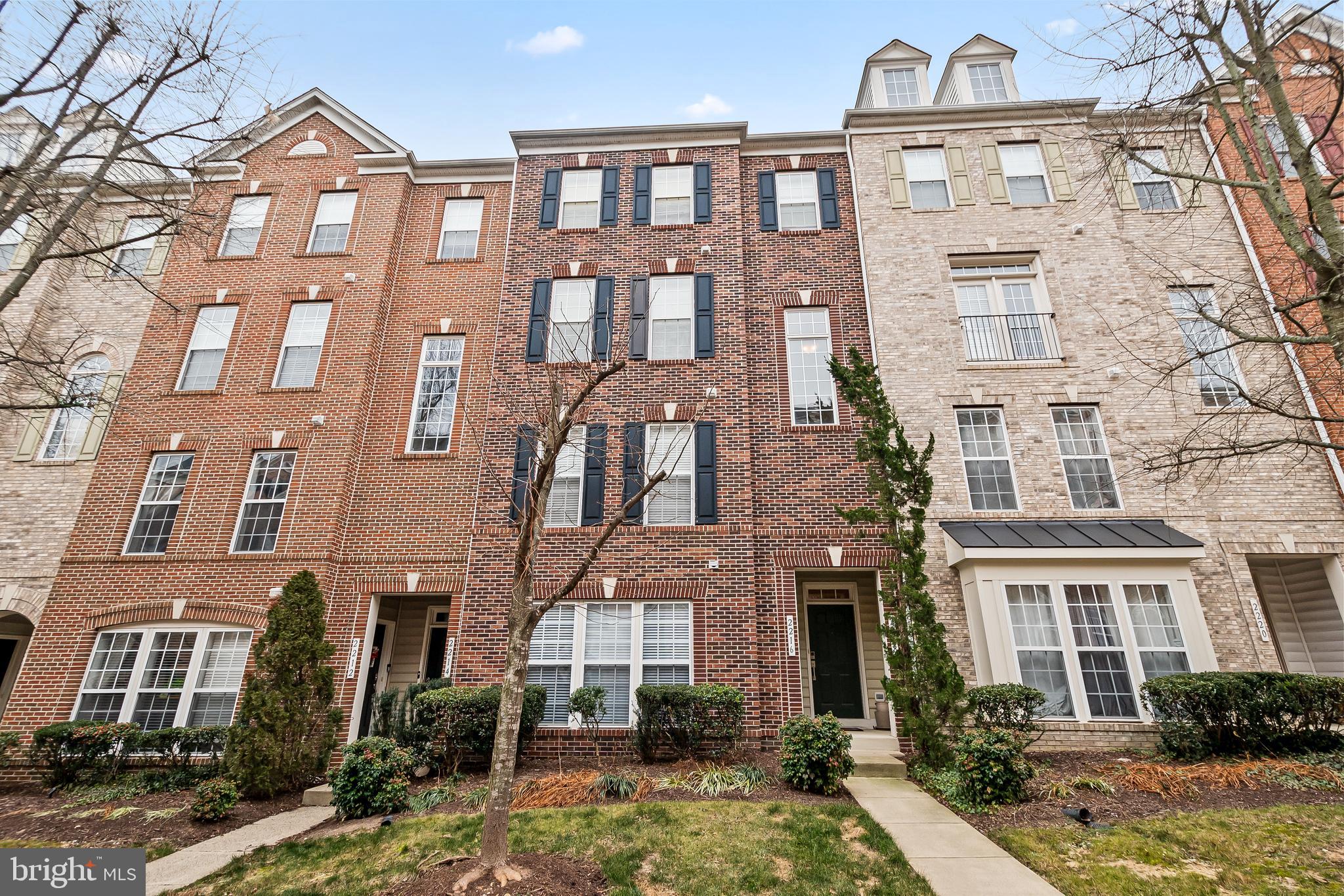 POTOMAC CLUB - Residential