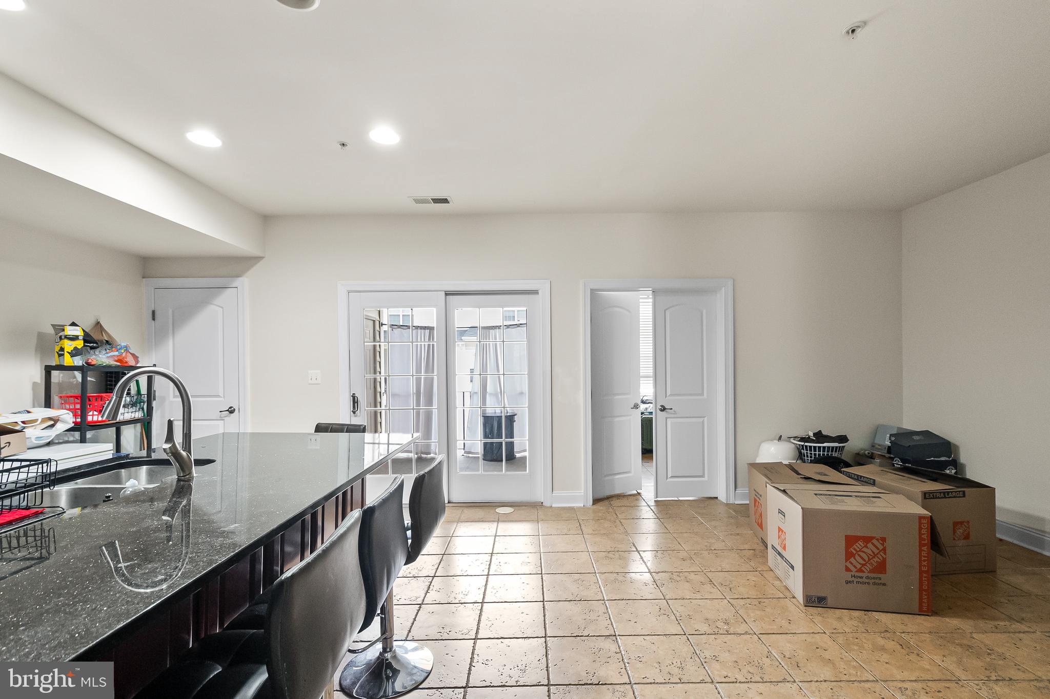 POTOMAC CLUB - Residential