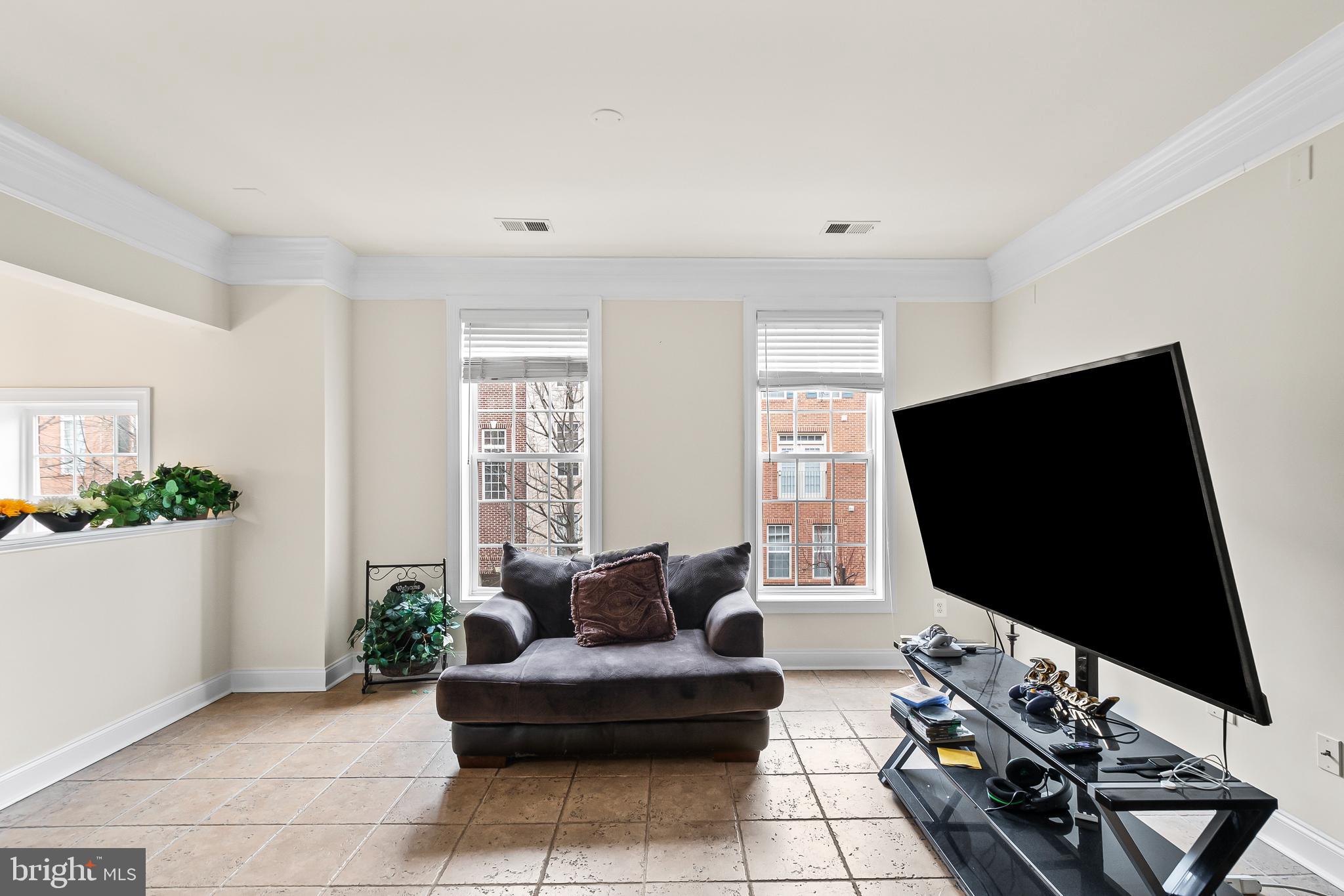 POTOMAC CLUB - Residential