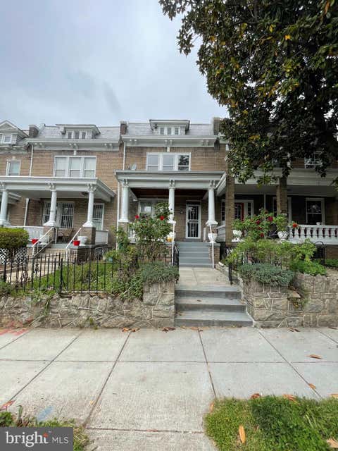 Townhouse For Sale - 707 Otis Place<br/> WASHINGTON, DC 20010