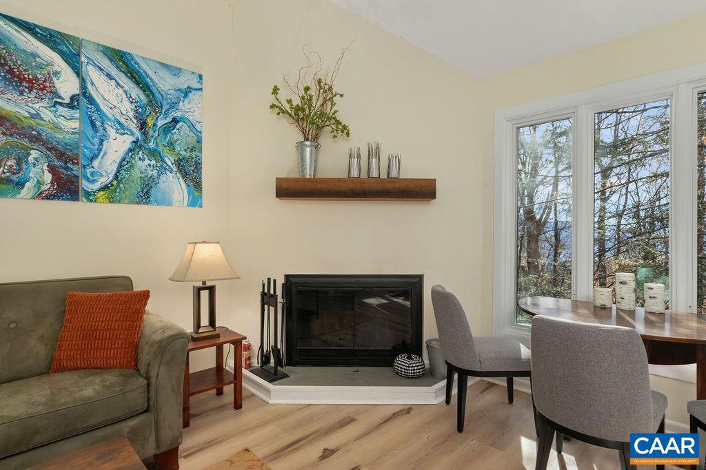 731 LAURELWOOD CONDOS