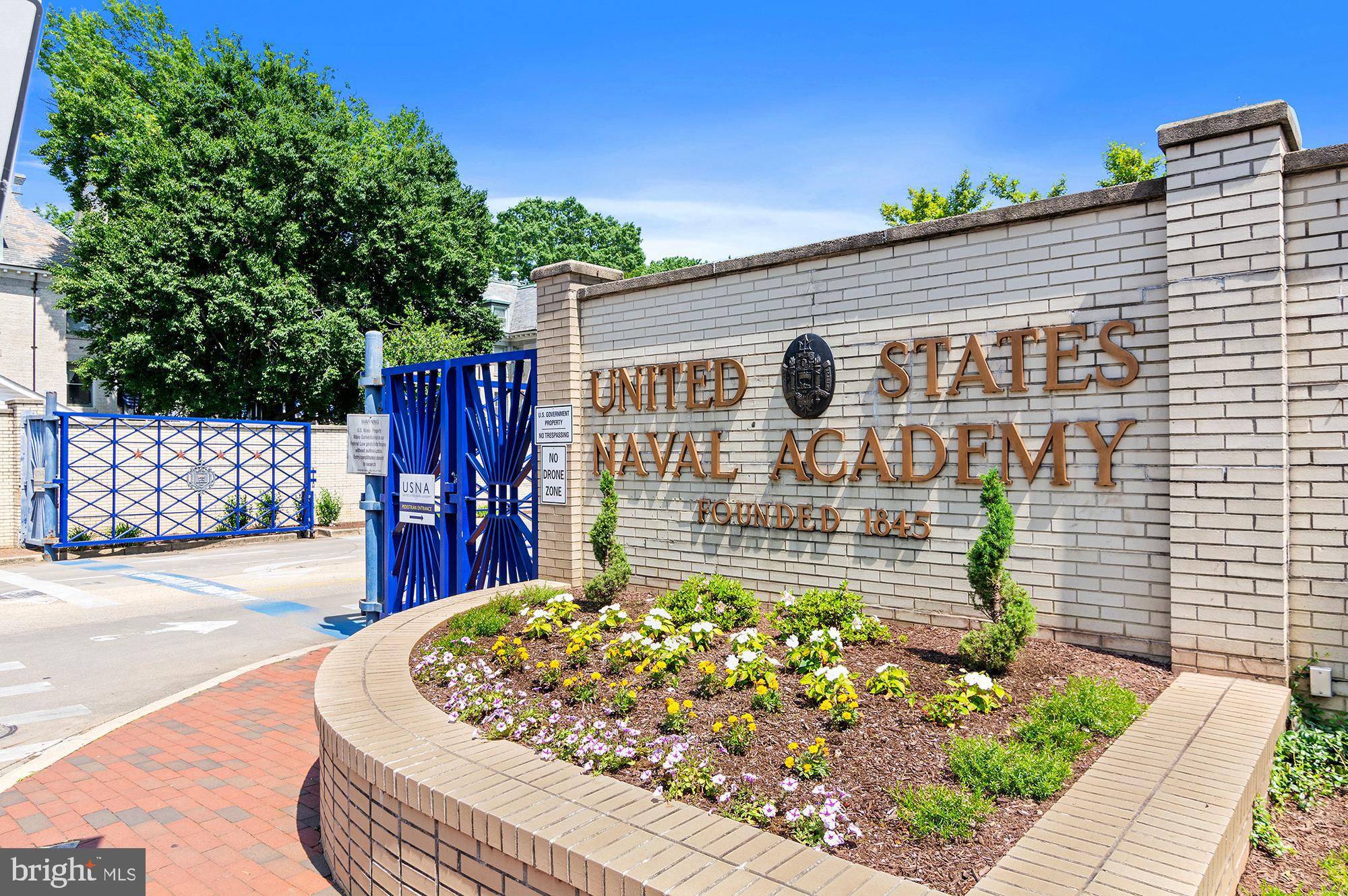 ADMIRAL HEIGHTS - Residential