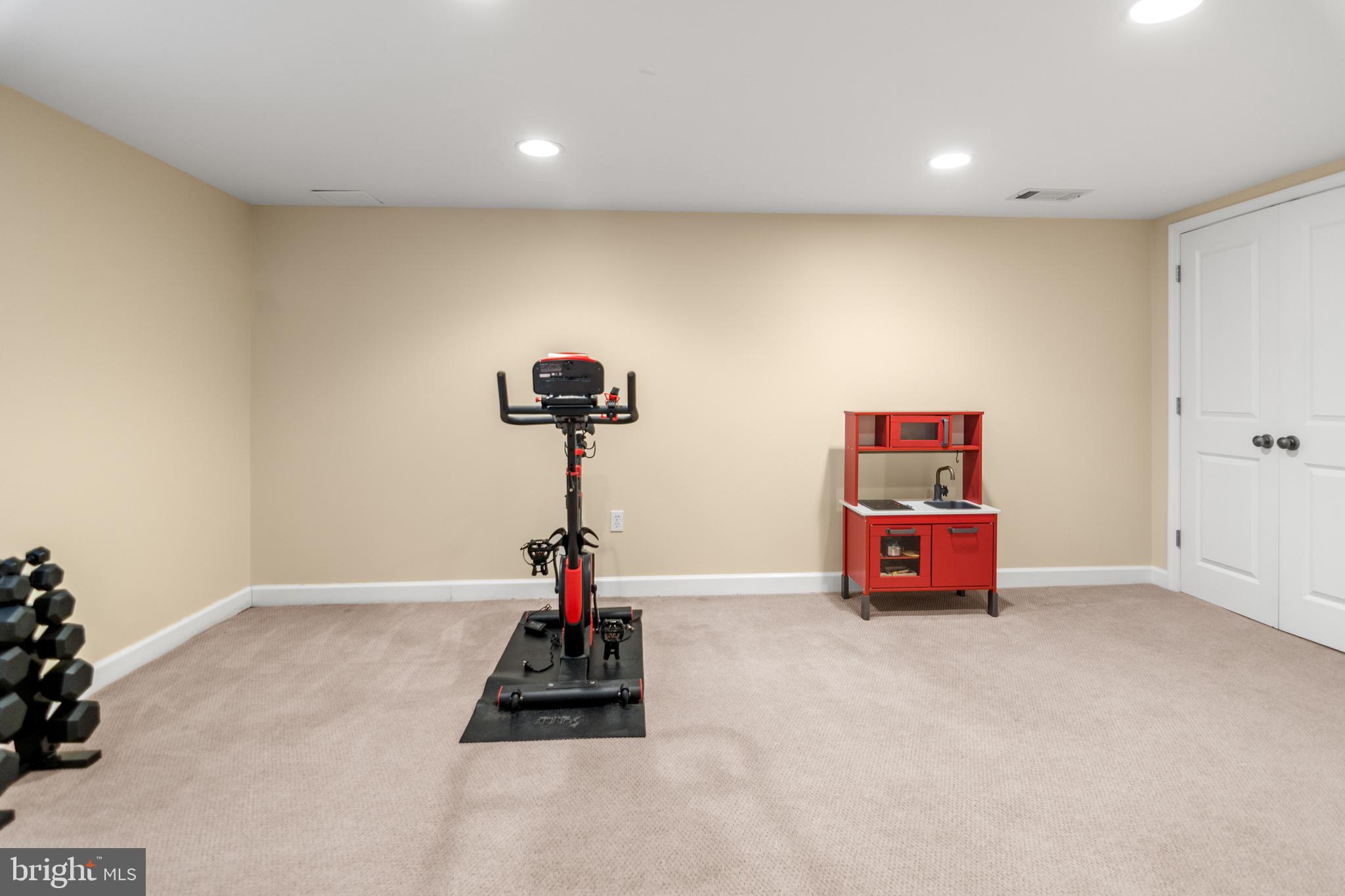 ADMIRAL HEIGHTS - Residential