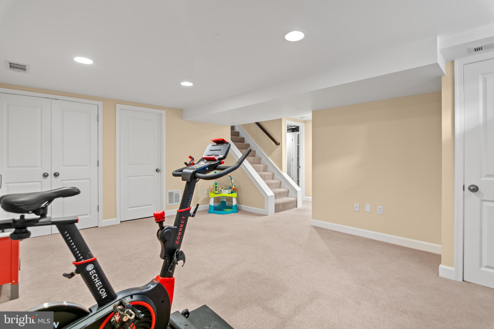 ADMIRAL HEIGHTS - Residential