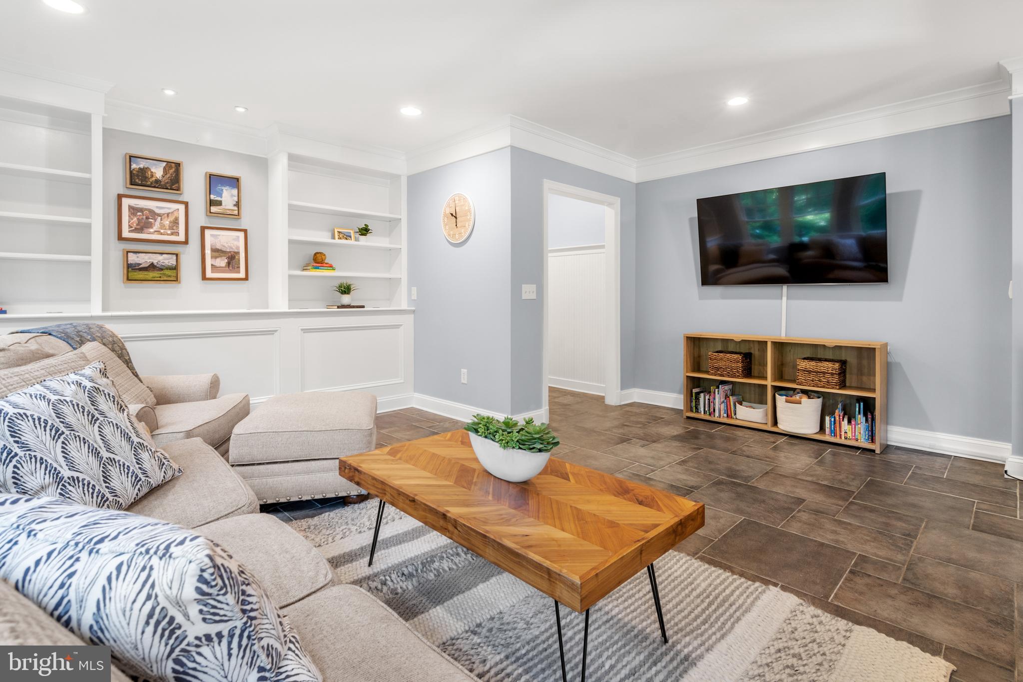 ADMIRAL HEIGHTS - Residential