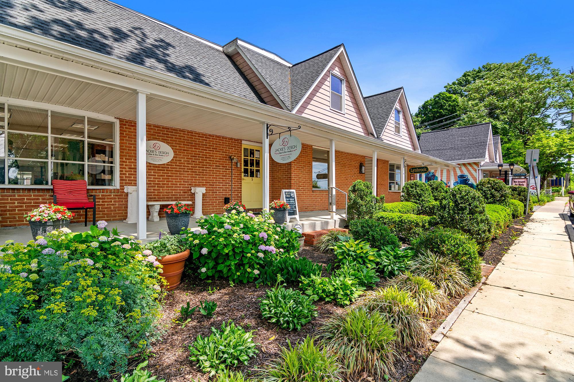 ADMIRAL HEIGHTS - Residential