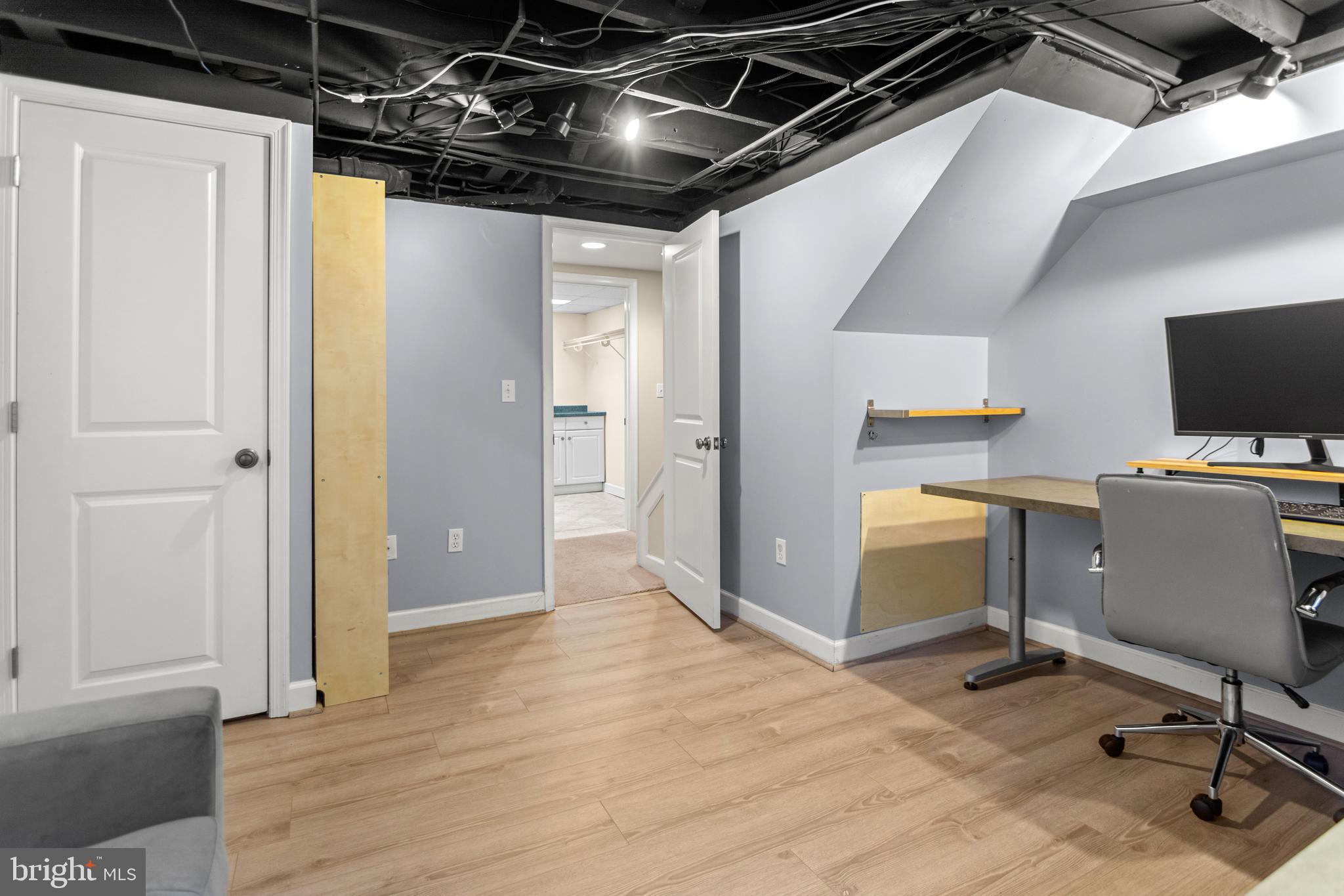 ADMIRAL HEIGHTS - Residential