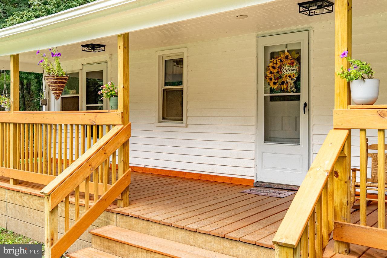 61 GARDEN GROVE LANE