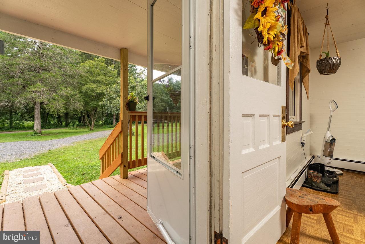 61 GARDEN GROVE LANE