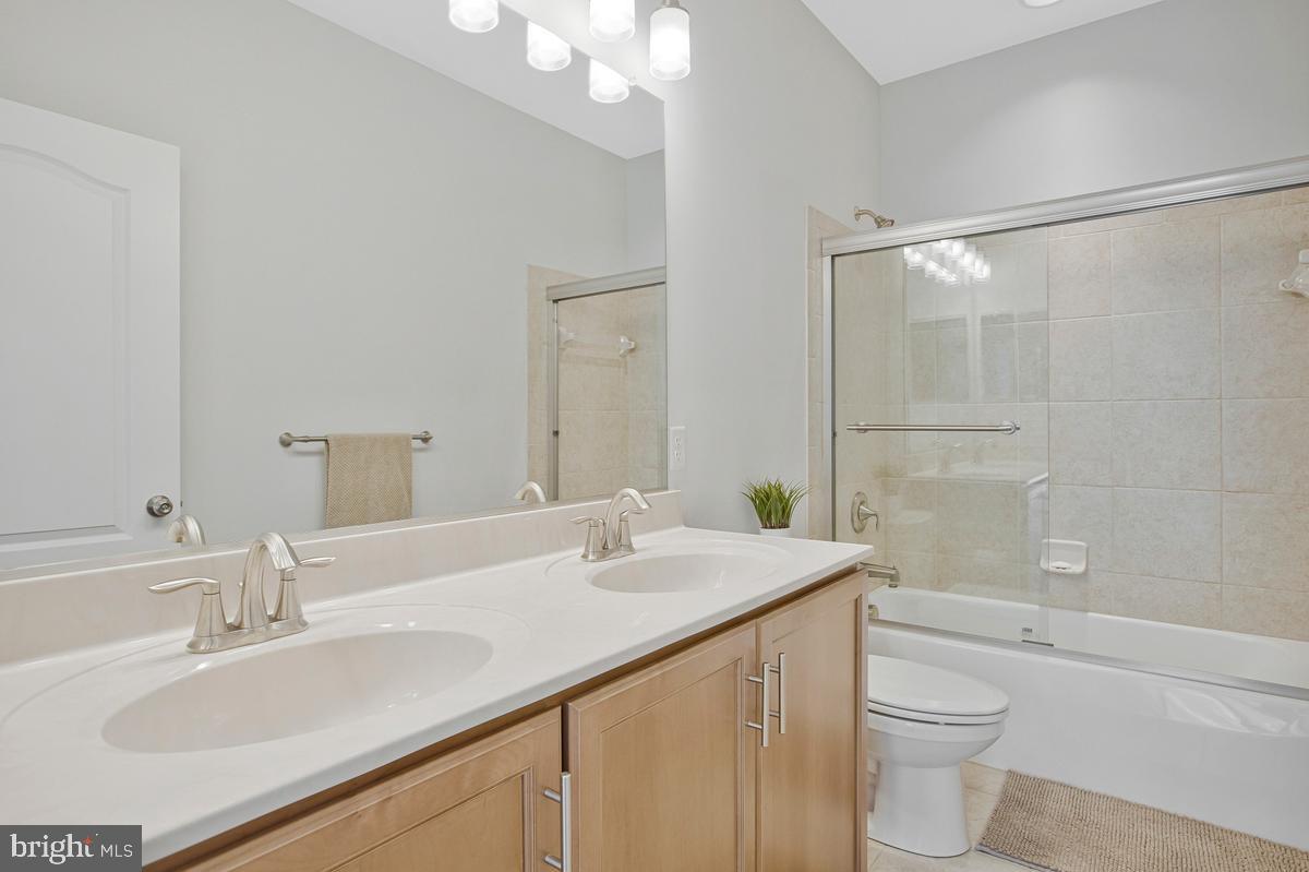 GREENLEIGH AT CROSSROADS - Residential