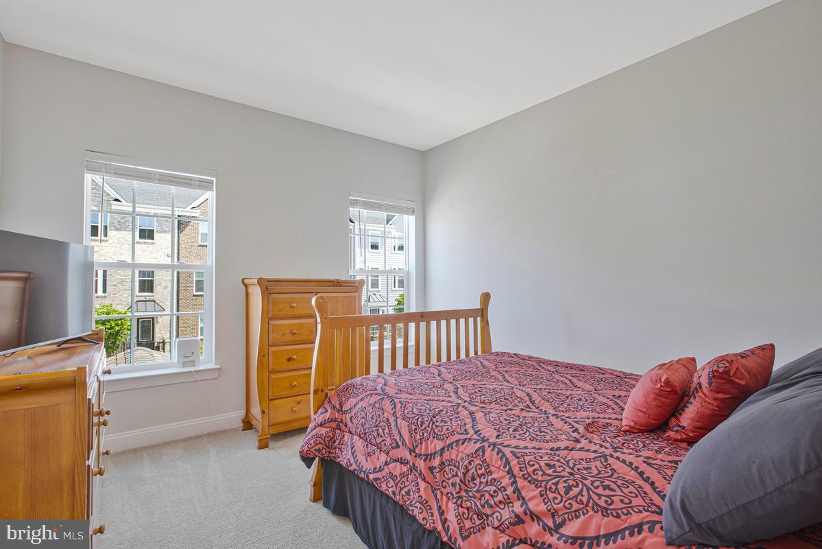 GREENLEIGH AT CROSSROADS - Residential