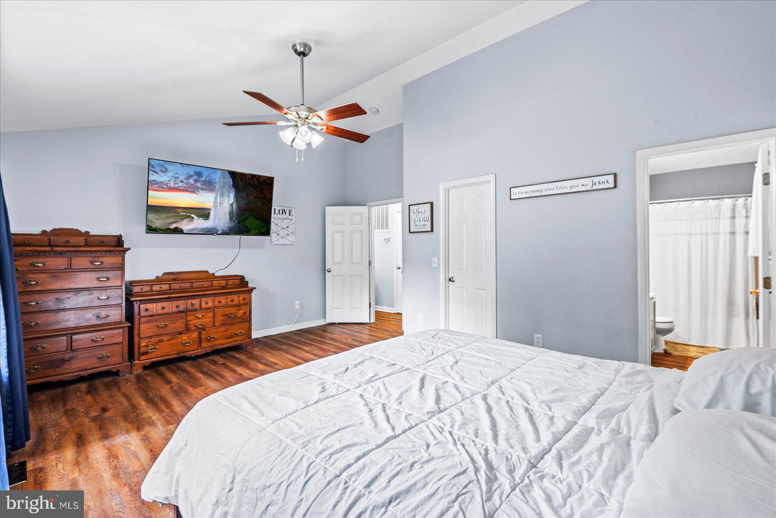 PRESIDENTIAL LAKES - Residential