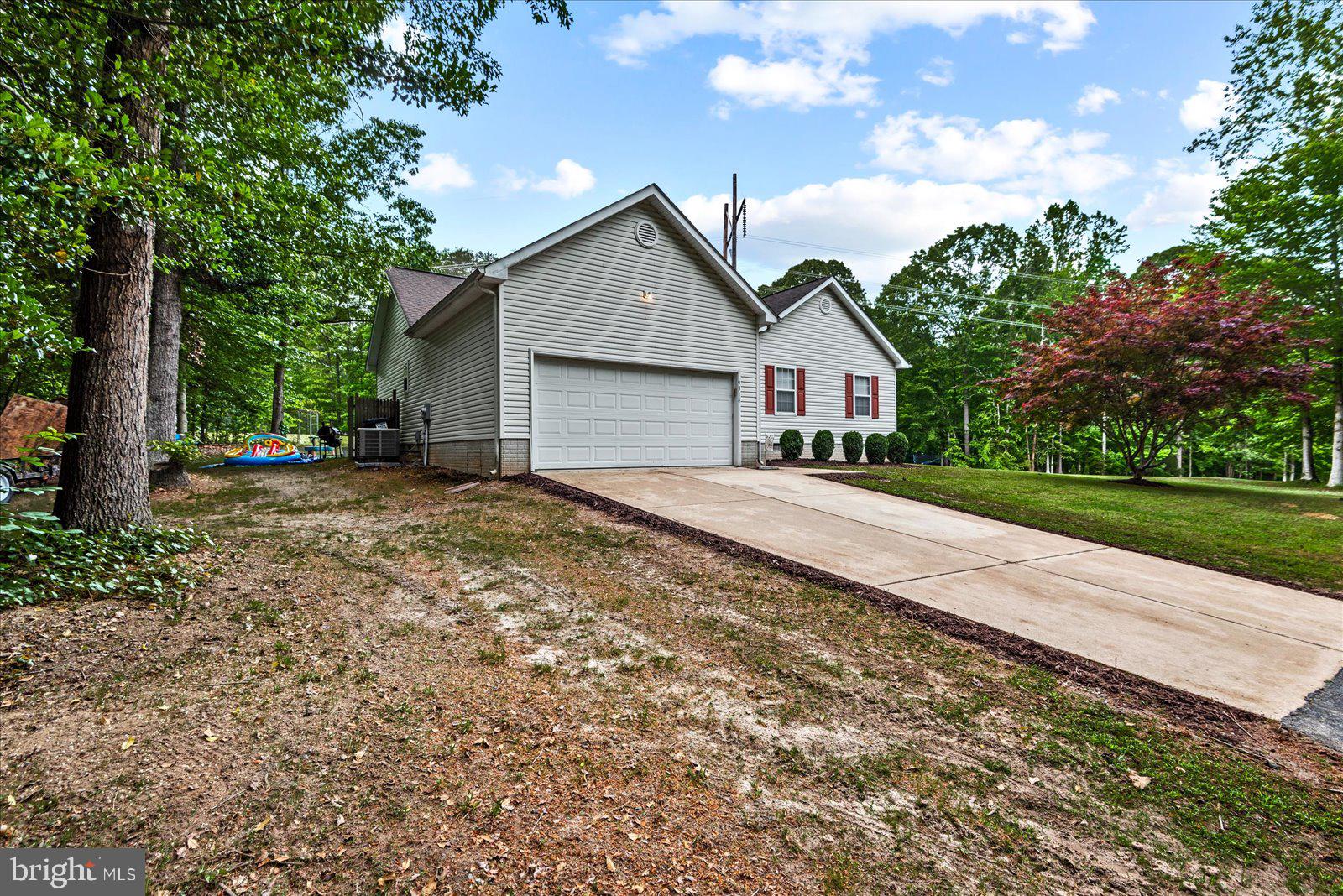 PRESIDENTIAL LAKES - Residential