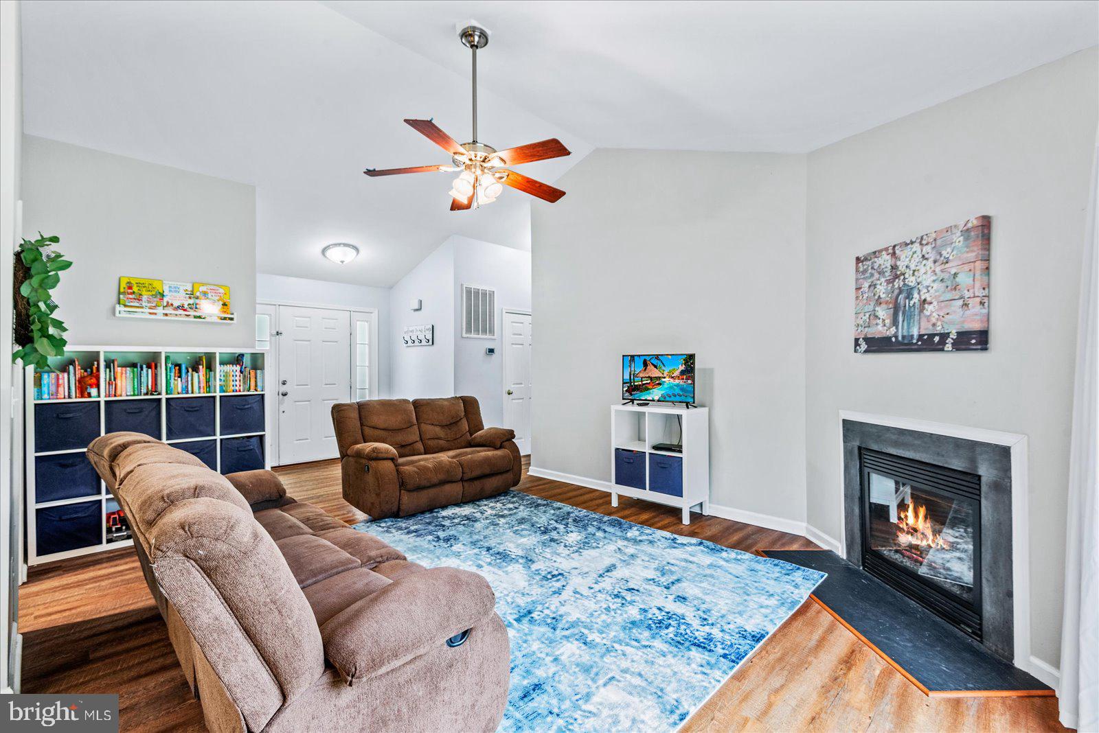 PRESIDENTIAL LAKES - Residential