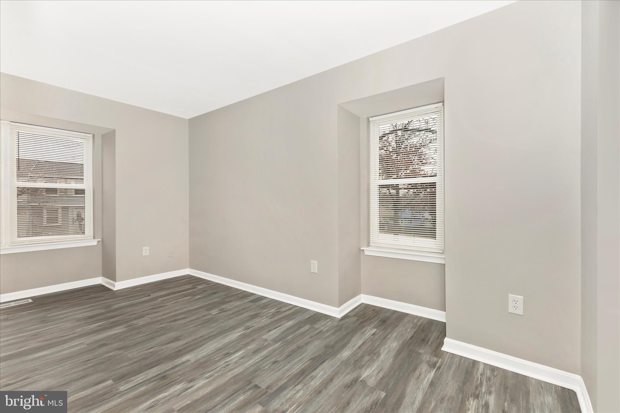 2861 SHEPPERTON TERRACE