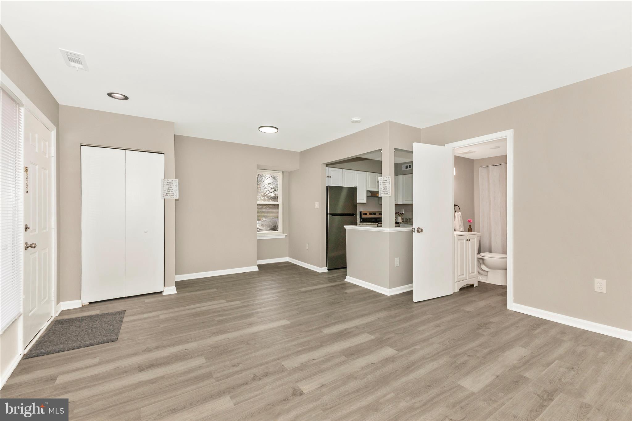 2861 SHEPPERTON TERRACE