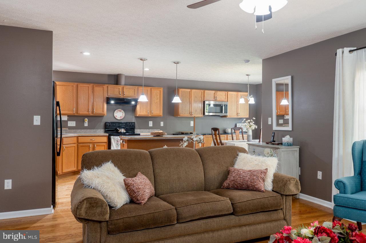 PEBBLE RIDGE - Residential