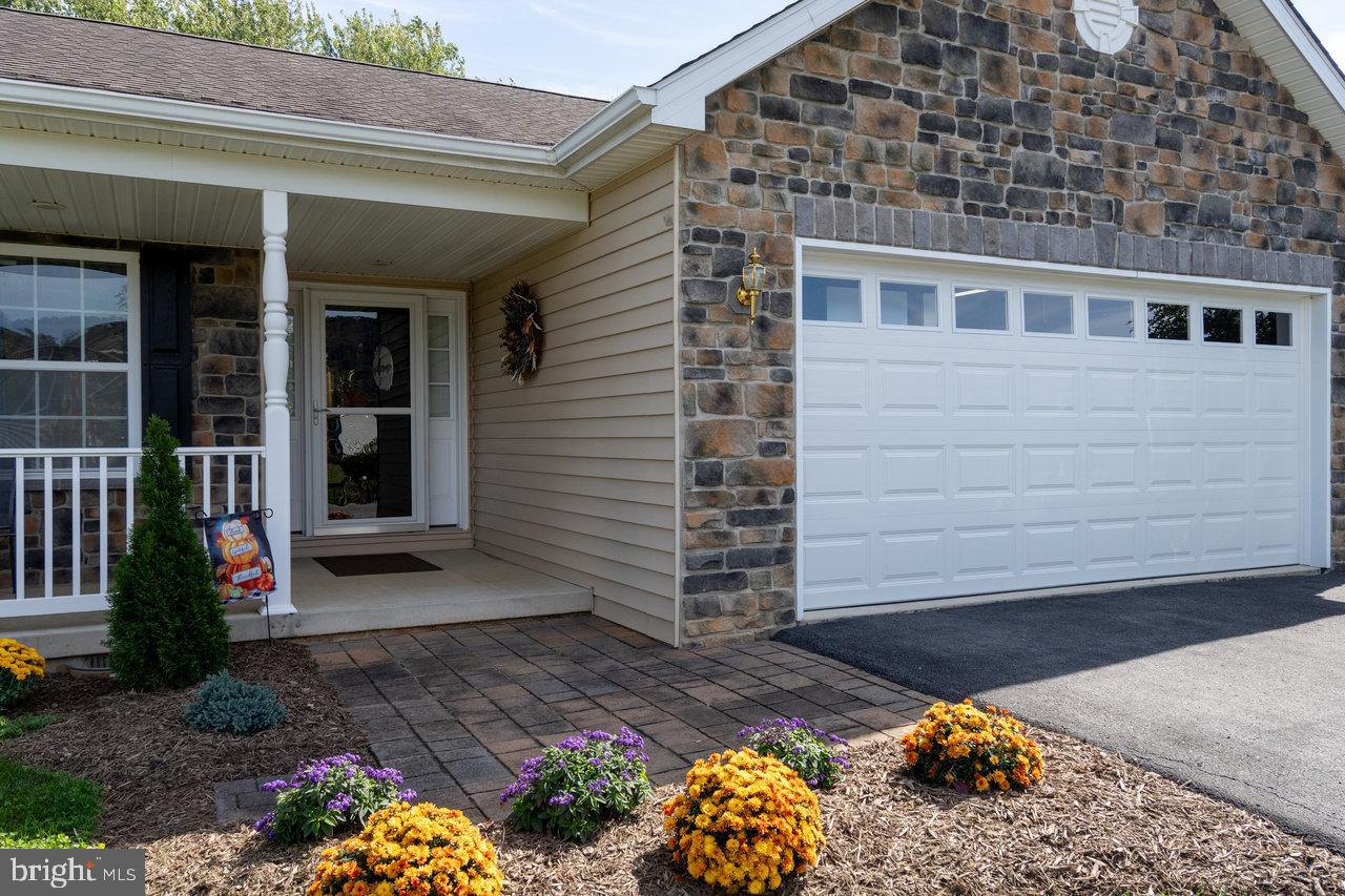 PEBBLE RIDGE - Residential