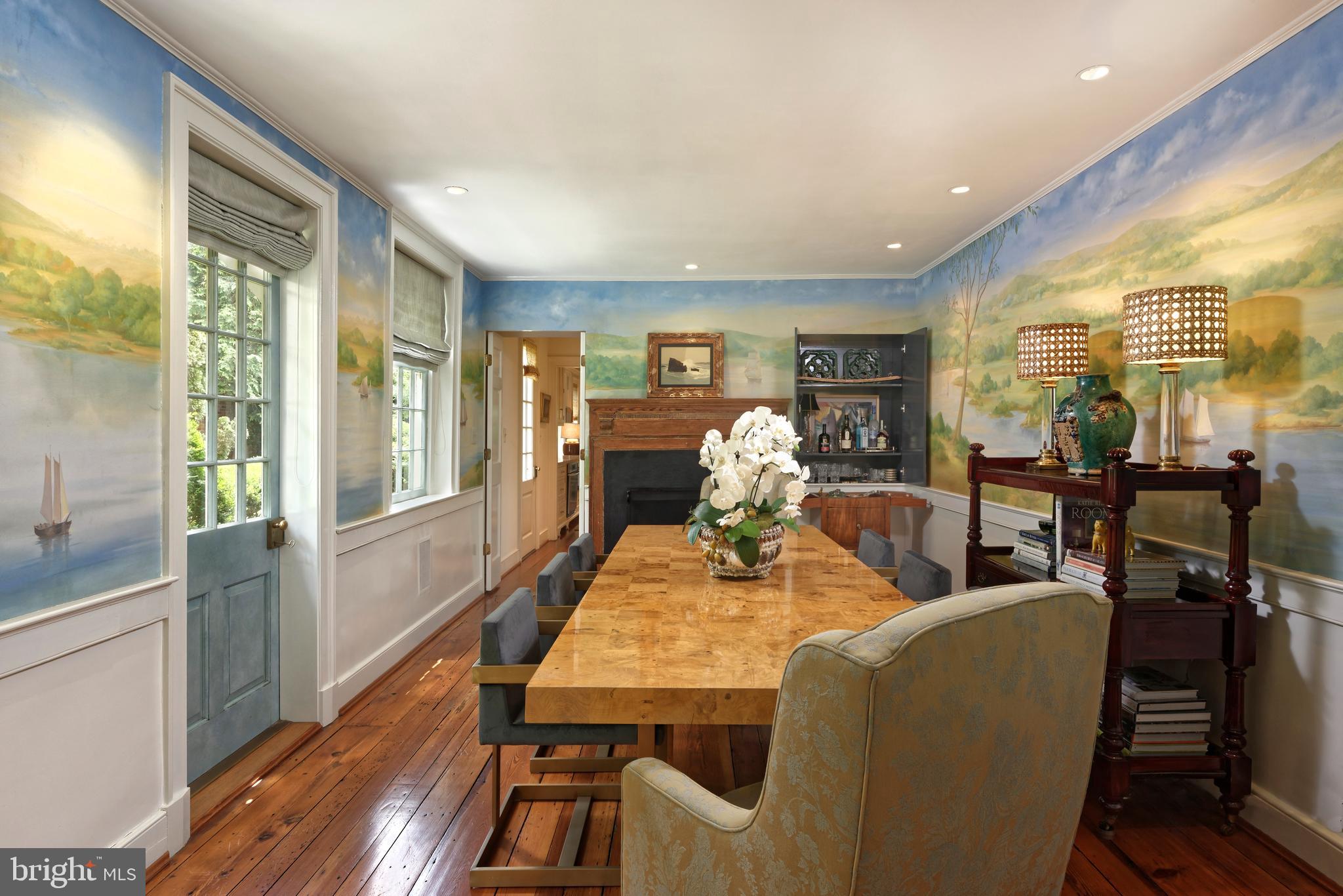 OLD TOWN ALEXANDRIA - Residential