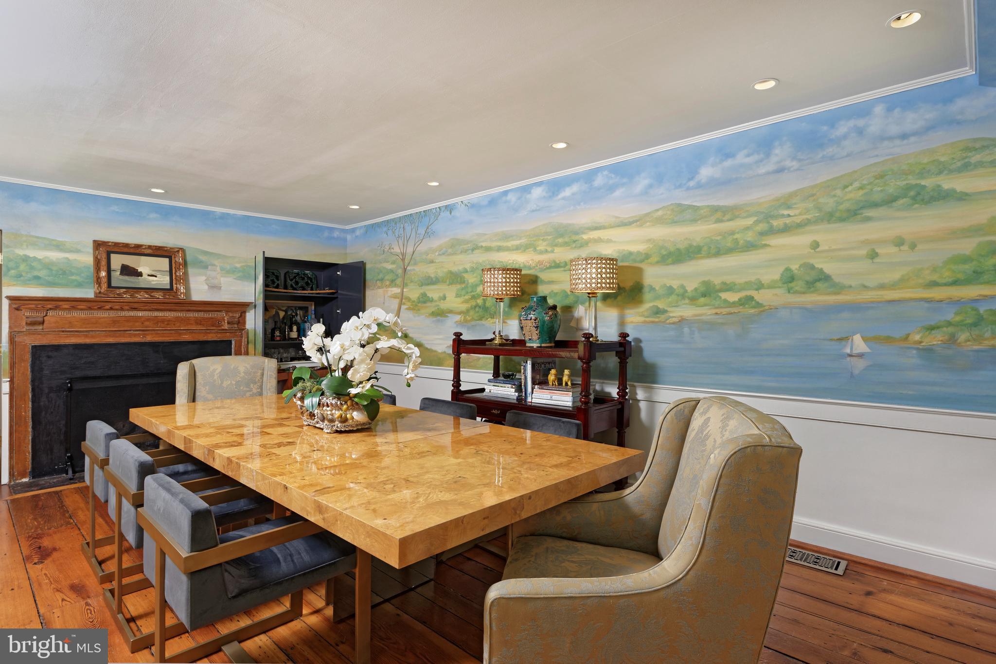 OLD TOWN ALEXANDRIA - Residential