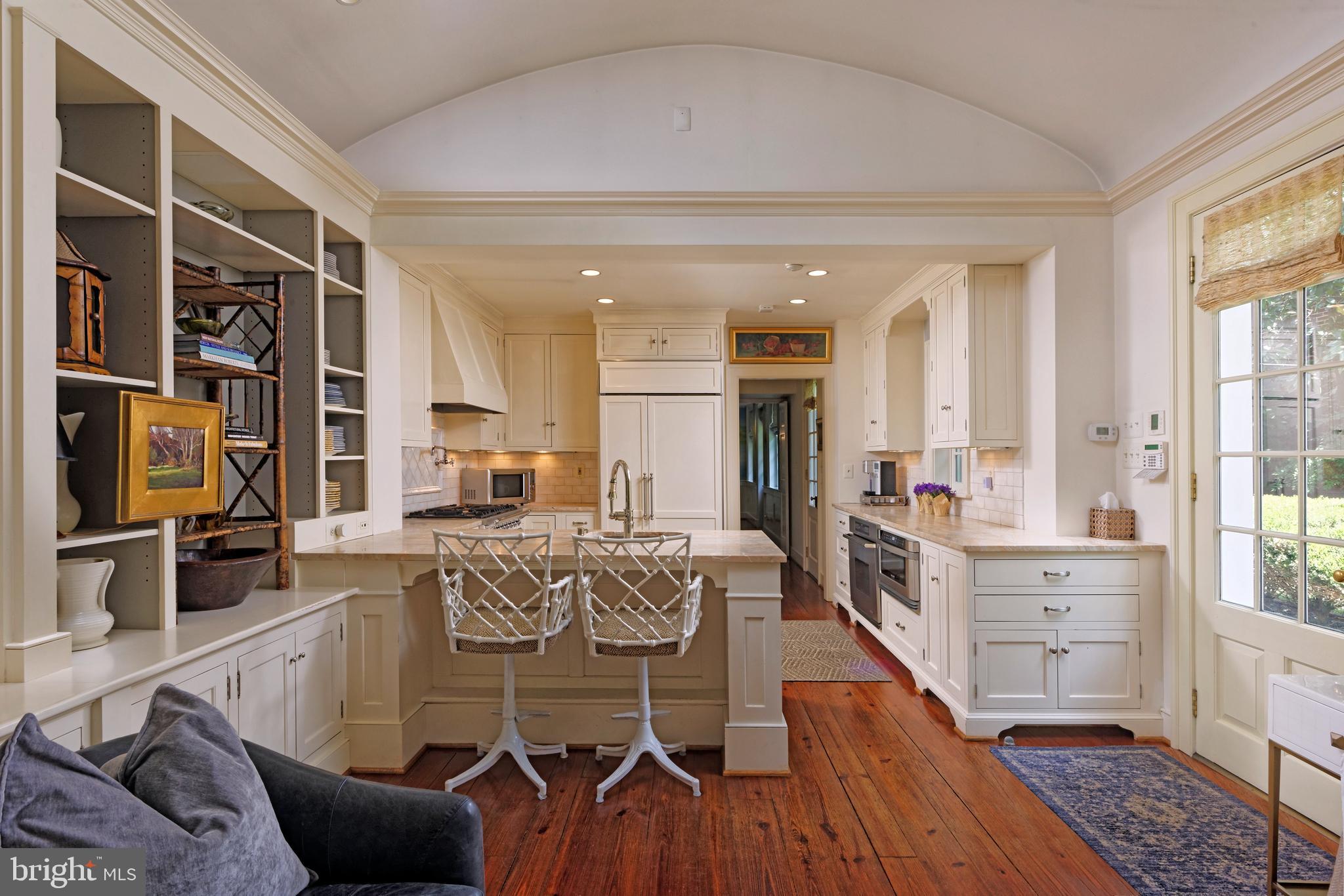 OLD TOWN ALEXANDRIA - Residential