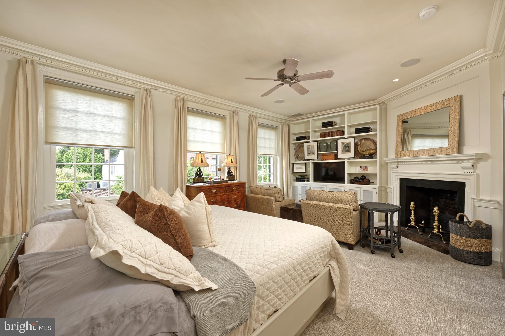 OLD TOWN ALEXANDRIA - Residential