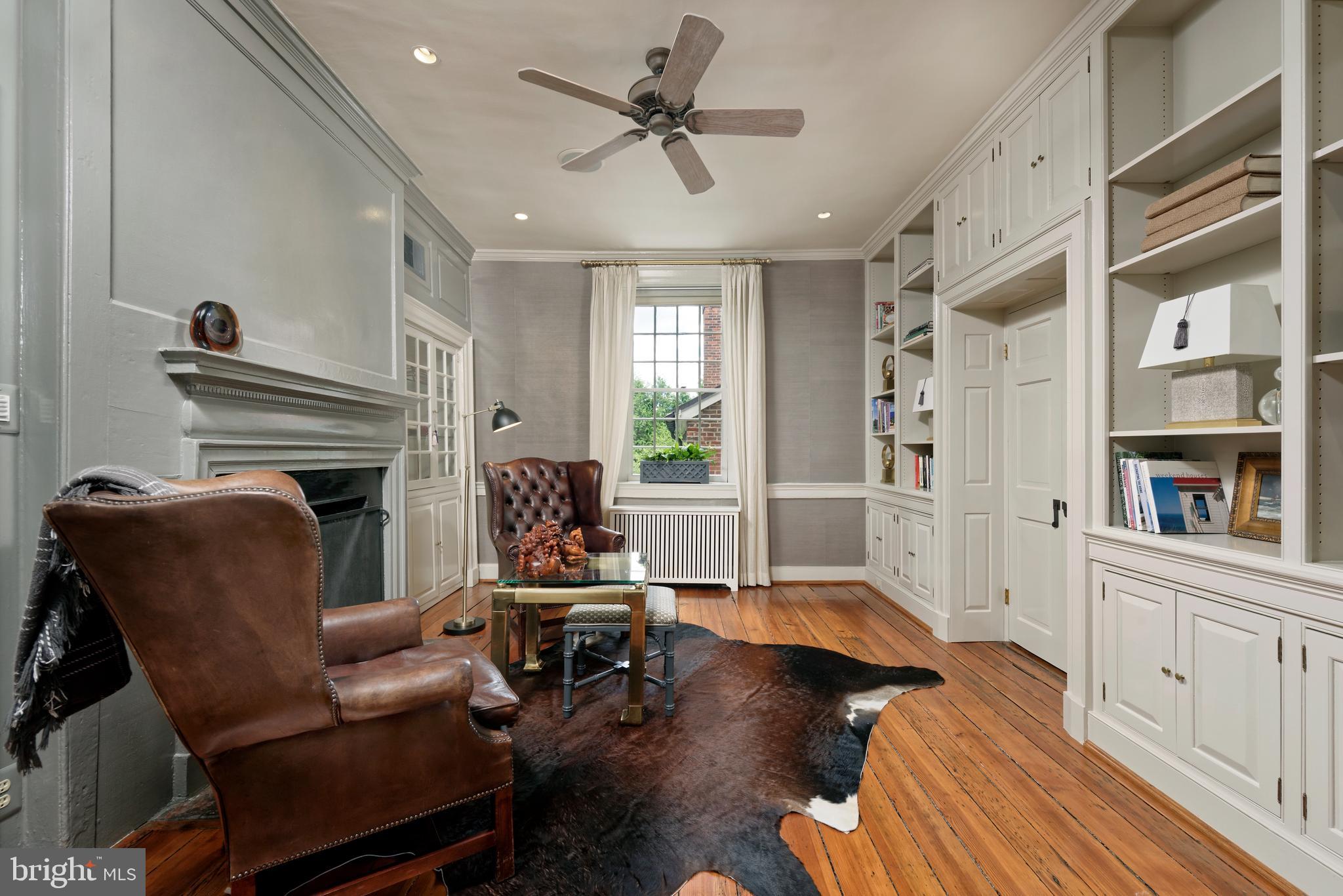 OLD TOWN ALEXANDRIA - Residential