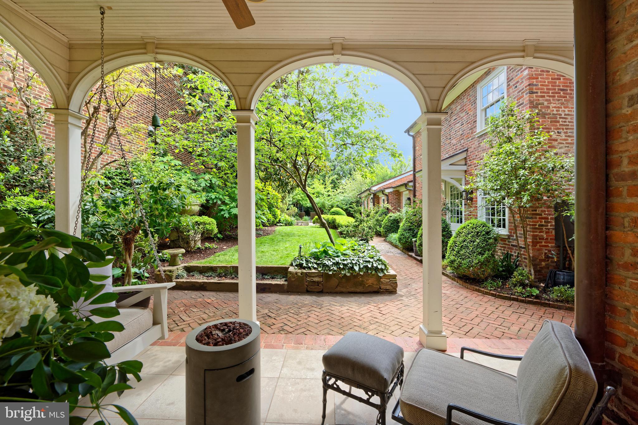 OLD TOWN ALEXANDRIA - Residential